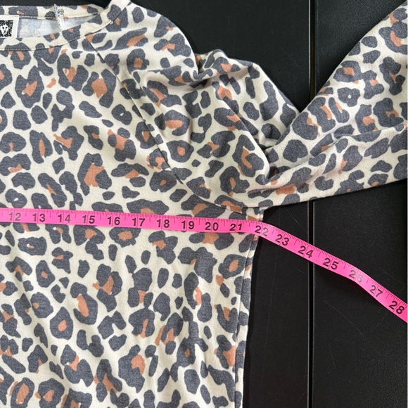 Anne Klein Leopard Puff Sleeve Blouse - Picture 6 of 6